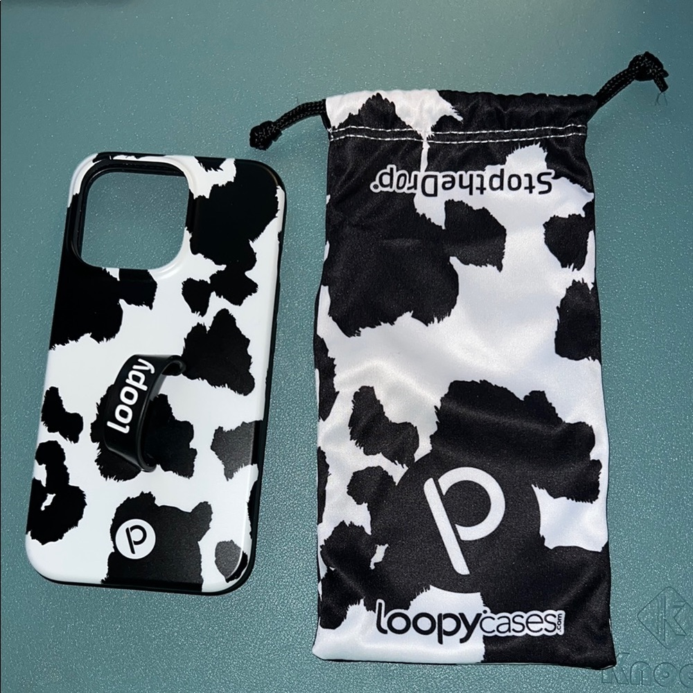Loopy Case Black and White Cow Print Smartphone Case - iPhone 13 PRO